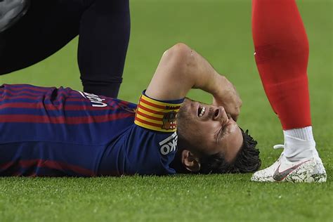 VIDÉO La terrible blessure de Messi face à Séville
