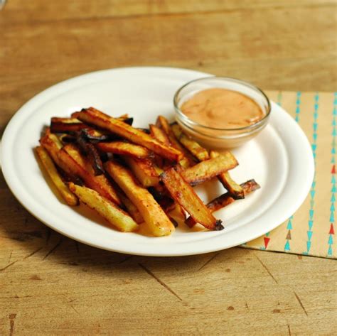 Toss the sweet potatoes and thyme with 2 tsp oil, then scatter them over the rack and set aside until ready to cook. Sweet Potato Fries & Chipotle Sauce - A Duck's Oven