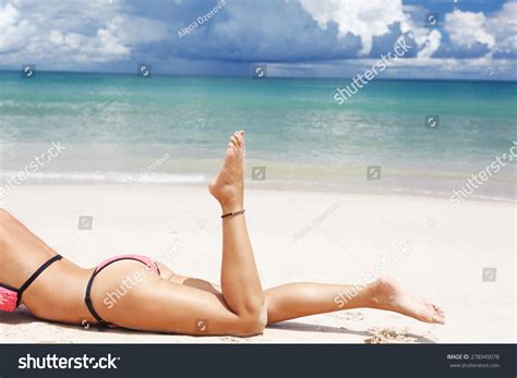 Women S Beautiful Sexy Legs On The Beach Stock Photo 278945078