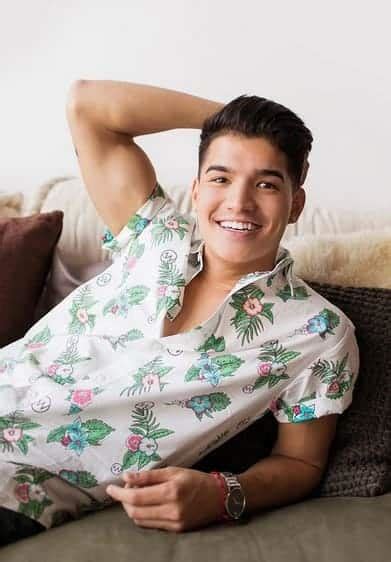 Alex Wassabi Biography Wiki Height Age Girlfriend And More Social News Daily