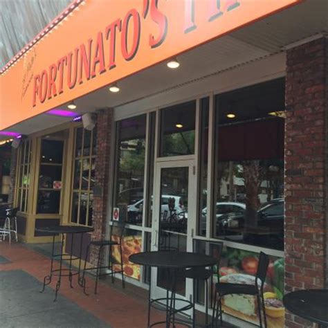 Pete has been showcasing a sophisticated vibe along with tasty recommended for best restaurants because: Fortunato's Italian Market, St. Petersburg - Restaurant ...