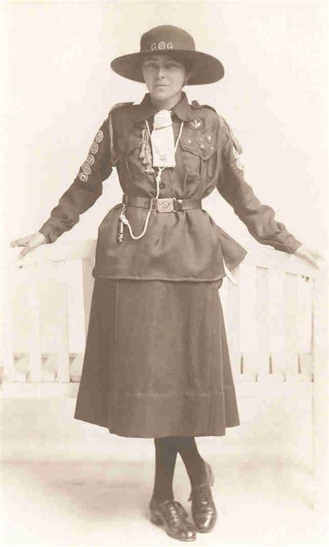 1920s Uk Girl Guide Uniform Guides Uniform Guide Badges Girl Scout
