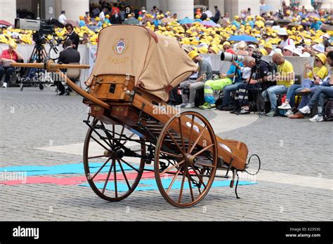 Hand Carriage Hi Res Stock Photography And Images Alamy