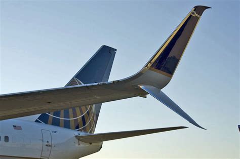 United Flies 737 With Scimitar Winglets Business Insider