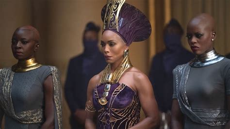 ‘black panther wakanda forever costume designer ruth e carter on queen ramonda s powerful