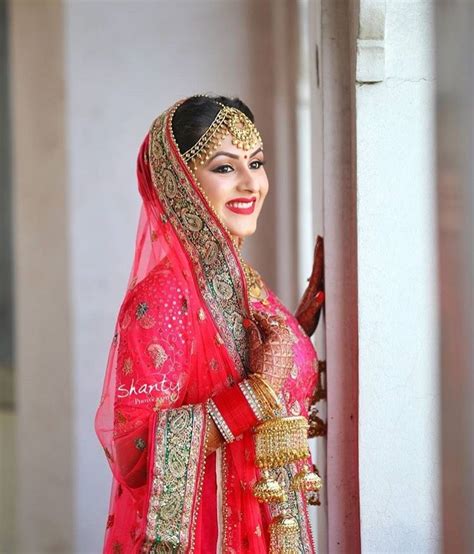 Pinterest • Bhavi91 Bridal Photography Poses Indian Wedding Photography Bridal Portraits