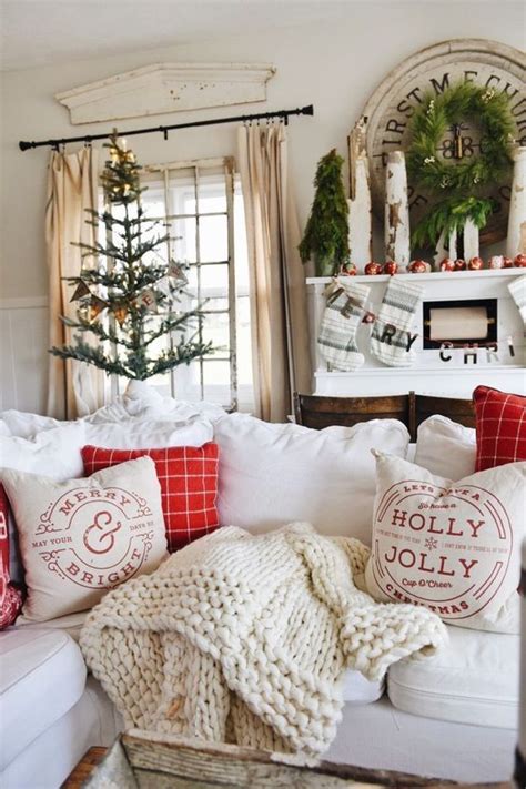 Cool 10 Cozy Cheerful Christmas Living Room 2017