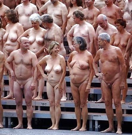 Naked Women Spencer Tunick Play Real Average Nude Women Art 15 Min