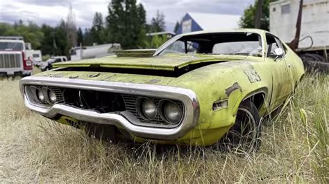 This Junkyard Filled With Classic Muscle Cars Will Make You Sad