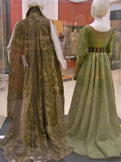Mary Of Burgundys Gown Full Length Back History And Dress 1500s