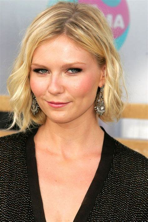 Kirsten Dunst S Best Beauty Moments Through The Years Hollywood Reporter Short Hairstyles For