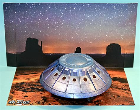 Scale Model News Ufo Encounters Diorama From Atlantis Models