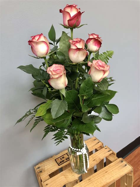 Half Dozen Long Stem Roses In Murfreesboro Tn Enchanted Flower Shop