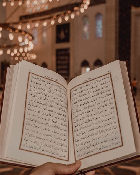 Mẫu ảnh Background Al Quran Aesthetic đẹp Tôn Vinh Kinh Quran Huyền Thoại