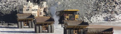 Now there are 26 firefighters, two helicopters and air tankers on scene. Mining sites (Mont-Wright and Fire Lake) - ArcelorMittal