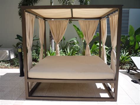 Choosing the best patio swing with canopy shouldn't be hard at all. Daybed with Canopy E-5000 | Florida Patio: Outdoor Patio ...
