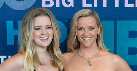 Reese Witherspoon Says She Doesnt See Resemblance Between Her And Twin Daughter Ava Irish