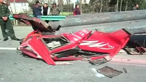 Liveleak Truck Gets Crushed By Its Own Cargo Youtube