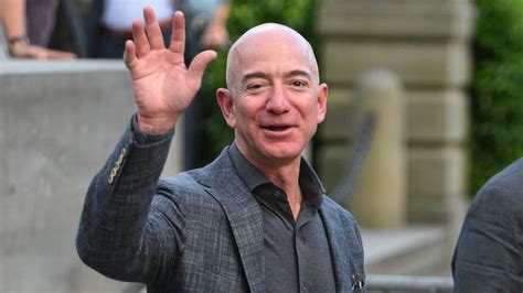Jeff Bezos Steps Down As Amazon Ceo Today But How Much Power Is He