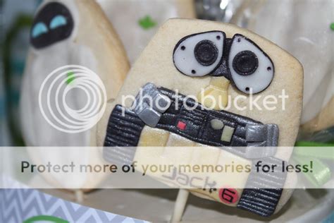 Crossing The Bugger Dixon Line A Wall E Inspired Birthday Party