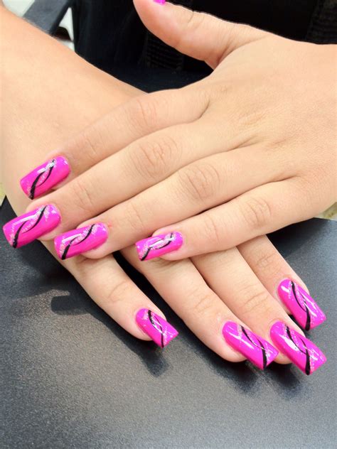 Hot Pink Nails And Black Design Luv Nails Pink Nails Hot Nails
