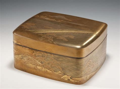 Antique Superb Japanese Gold Lacquered Box