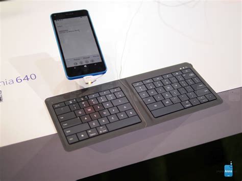 Microsoft Universal Foldable Keyboard Hands On Phonearena Reviews