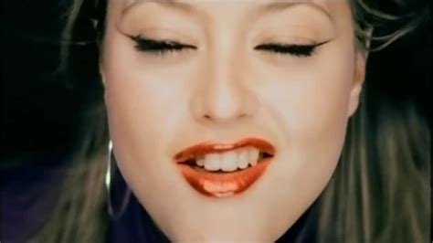 Kiss Kiss Holly Valance Клип Telegraph