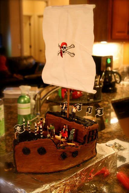 Dressing Heidi Sage Opp Pirate Ship Cake Tutorial Cake Tutorial Pirate Cake Easy Pirate Cake