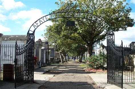 One of the hostesses stepped into the vacant seat where i was sitting and stepped back further when people where pushing by. Lafayette Cemetery No. 1, New Orleans Louisiana | Flickr ...