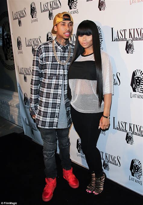 nicki minaj hits at tyga in pervert 17 shirt in feeling myself video daily mail online