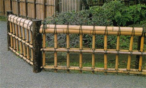 Bamboo is an exotic plant that can be seen in many gardens. World Architecture: Garden Fence Design Ideas | Garden ...