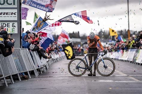 06.10.2020 · the new canyon aeroad range is available to order through canyon's website. Canyon Inflite 2021: La campeona del mundo de Mathieu van der Poel - Zikloland