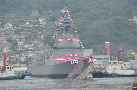 Japans New Asahi Class Destroyer 25dd Being Launched 2048 X 1356