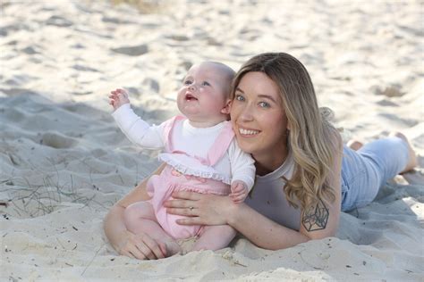 Queensland Mum Sarah Shaddick Living In The Now After Incurable Cancer Diagnosis While
