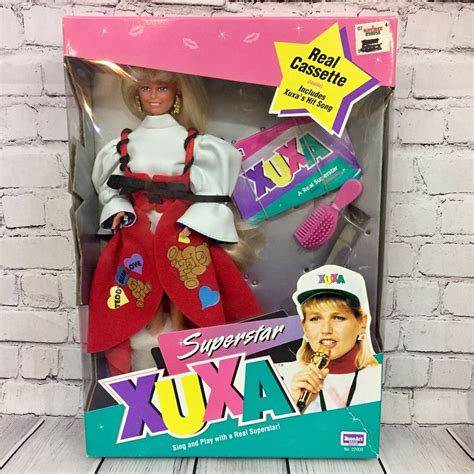 Al inicio de los años 1990, en el intento de instalar su programa televisivo en los estados unidos de américa, sectores de los medios de. Vintage Superstar Xuxa Doll 1993 Rose Art #22000 Cassette ...
