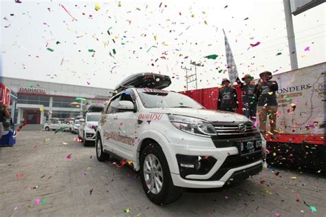 It is a joint venture company between daihatsu, astra international and toyota tsusho (or by the end of 2002 nichimen corporation with 6.38%). Perjalanan 2.000 Km Telusuri Kalimantan Gunakan Daihatsu ...