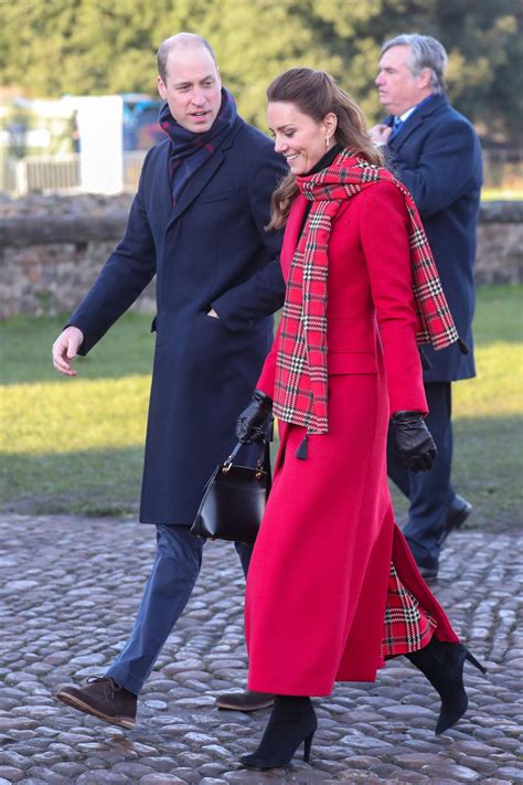 The duke and duchess of cambridge did not say whether or not kate middleton had been vaccinated yet. Royals: Prinz William + Kate: Die schönsten Bilder ihrer ...