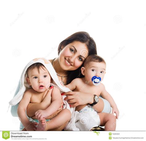 Mama Con Sus Hijos Imagenes De Archivo Imagen 15205304