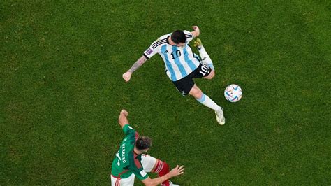 Messi Leads Argentina To 2 0 Win Over Mexico