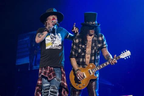 Slash Says Axl Rose Has Been So Professional During Guns N Roses Reunion