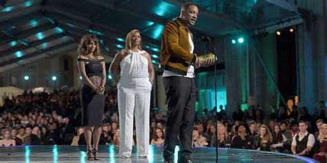 Halle Berry Presents Will Smith With Mtv Generation Award