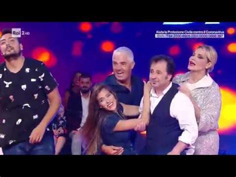 Stasera in tv andrà in onda stasera tutto è possibile, alle 21.20 su rai 2. "Freeze dance" - Stasera tutto è possibile 23/03/2020 ...