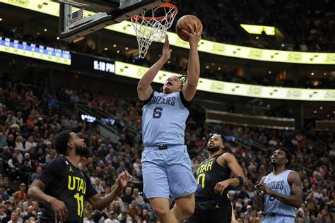 Kenneth Lofton Jr., Grizzlies Defeat Bulls 87-77 | Bluff City Media