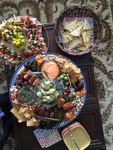 8 dinner party etiquette rules all good hosts follow. Entertaining | Birthday dinner party, Birthday dinners ...