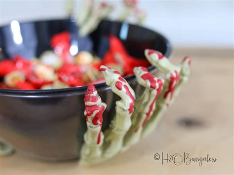 Greet Your Trick Or Treaters With A Spooky Diy Halloween Candy Bowl Or