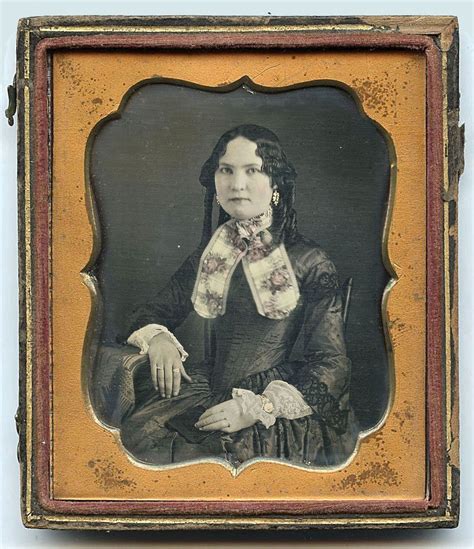 1 6 Plate Daguerreotype Portrait Of A Beautiful Young Woman Ebay