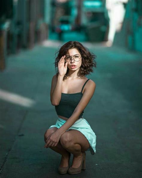 Pin By Veronica Bandm On G O A L S♡ Portrait Photography Photography Women Photography Poses Women