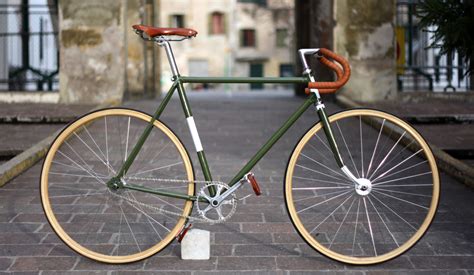 See more ideas about fixed gear, fixed gear bike, fixie bike. FinestDesigns: Fixed-gear bike Doniselli "Oil"