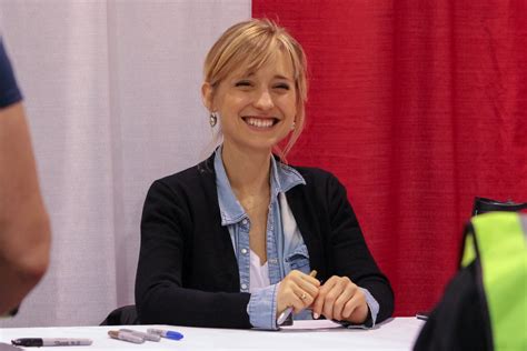 Smallville Actress Allison Mack Charged With Sex Trafficking For Role